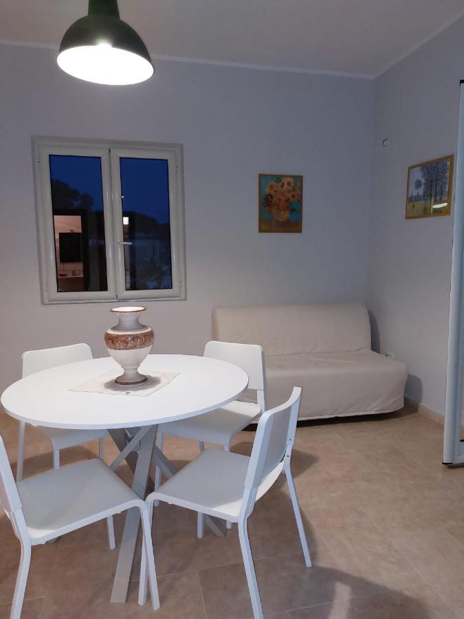Esther Guest House Castel Volturno Exterior foto